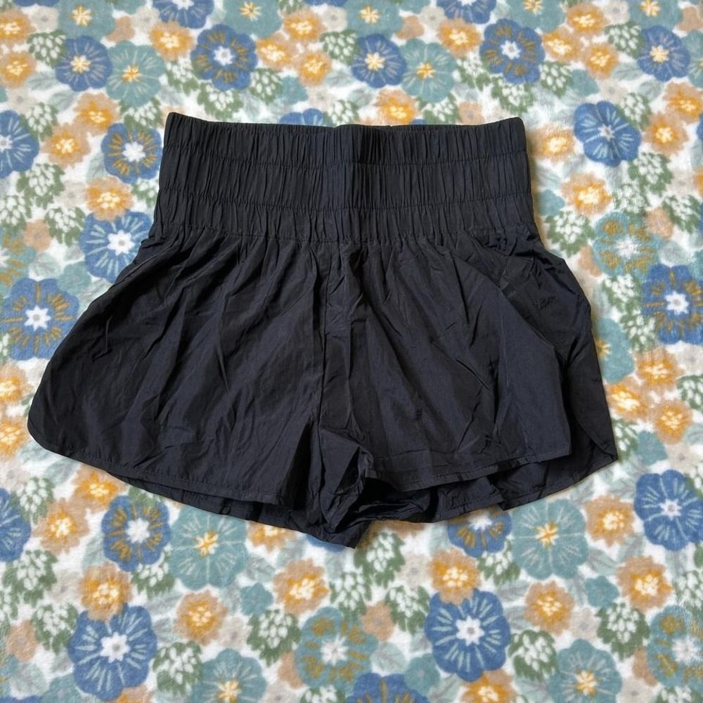 Automet black high-waisted shorts women's medium elastic waistband NWT